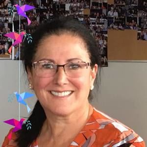 Meet your Posher, Eneidia